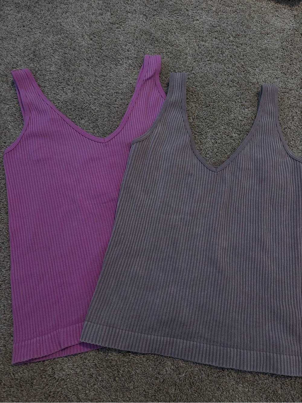 Aura Ribbed V-Neck Tank Tops in purple and pink